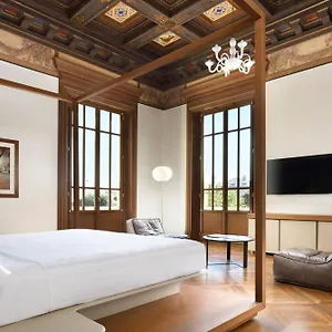 Palazzo Montemartini Rome, A Radisson Collection 5* Roma