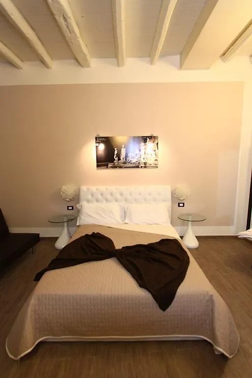 B&B Teatro Del Sole Palermo 3*,